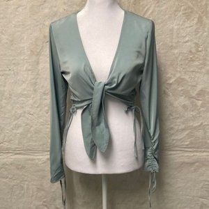 Forever 21 Women’s Long Sleeve Tie Crop Top Size M